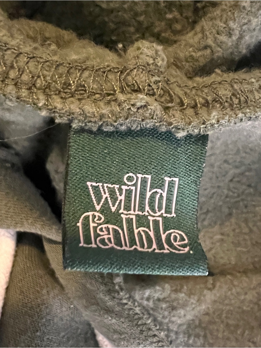 Wild Fable Women’s Olive LS Cropped Hoodie Size Small To Medium, 22” ptp, EUC - Picture 5 of 7